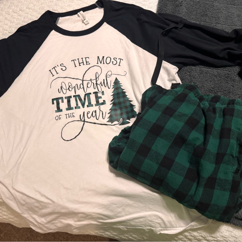 Green, Black and White Raglan Christmas Pajama Set